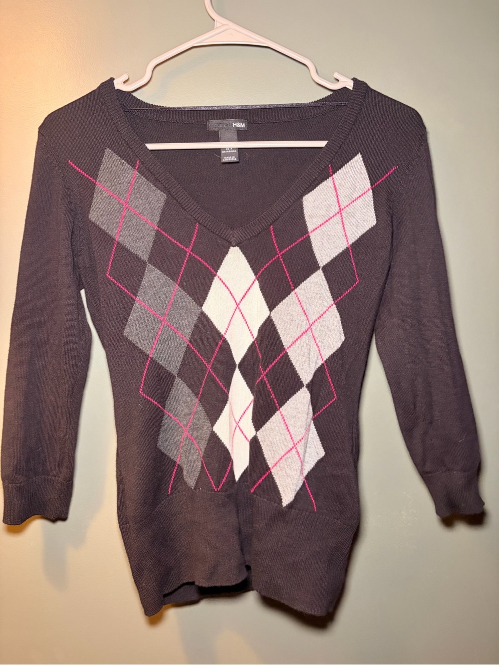 H&M Women's Charcoal Argyle V-Neck Sweater with Pink and Gray Diamonds